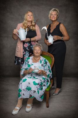 Generationen - Kaffeekränzchen