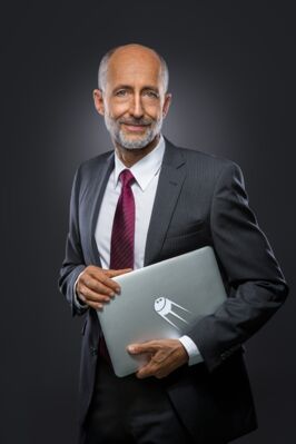 Business-Portrait mit Laptop