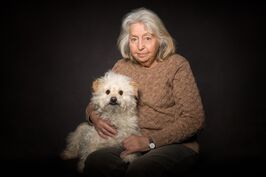Dame mit Hund